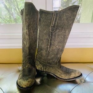Sweet distressed leather cowboy boots